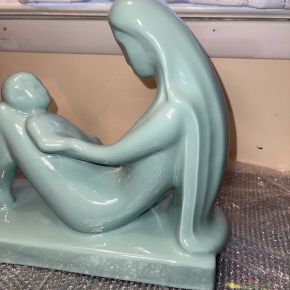 Post Modern 1980’s Mother and Child Slip cast Haeger Ceramic Sculpture - Picture 12 of 16